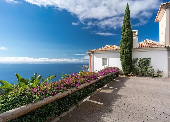 Kompleks wypoczynkowy Balancal And Palheiro Village By Madeira 3*