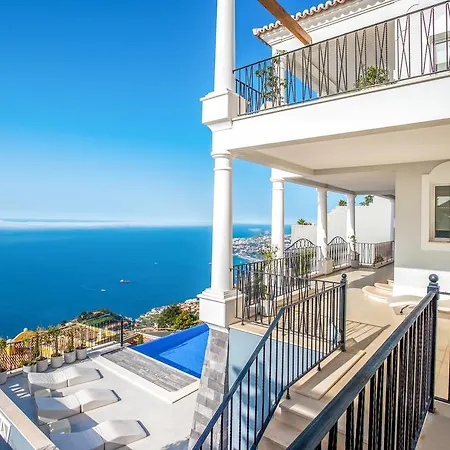 Balancal And Palheiro Village By Madeira Funchal (Madeira)